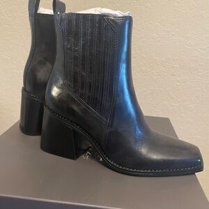 Vince Camuto Boots size 6 1/2M Black